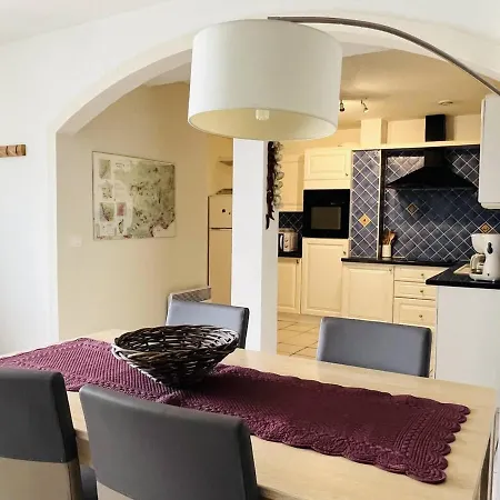 T2 De Charme A Cambo, Centre-ville, Petite Terrasse, Internet, Animaux Admis - Fr-1-495-117 Lejlighed *